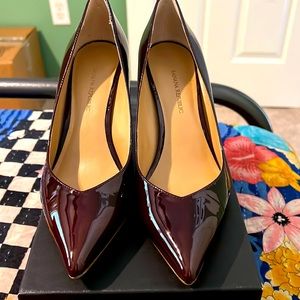Polished burgundy patent pumps by Banana Republic, size 7.5